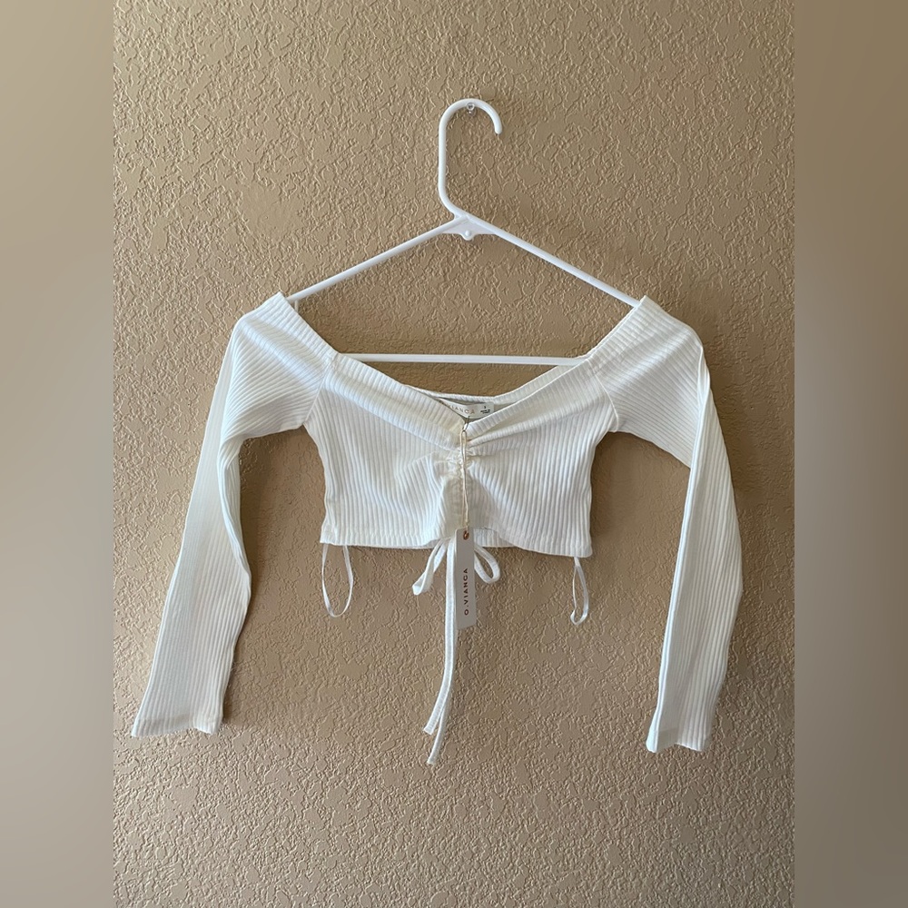 NWT o. vianca crop top
